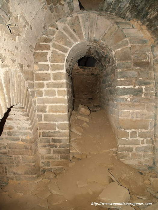 PIES DE LA CRIPTA NORTE